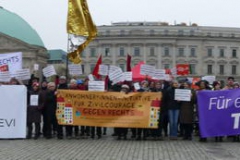 OMAS GEGEN RECHTS BERLIN - Für ein würdiges Gedenken - gemeinsam mit dem Bündnis für ein weltoffenes und tolerantes Berlin - Mitmachaktion